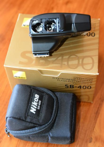Flash Nikon SB400